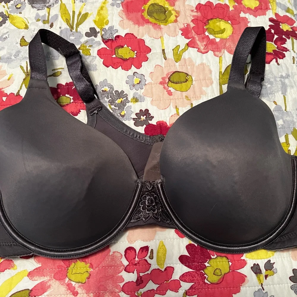 Vanity Fair Full-Coverage Bra Intimates - Picture 1 of 3